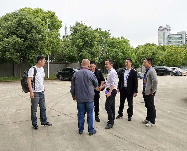 2019年(nian)5月17日(ri)我司(si)達(da)成與(yu)頂(ding)立郃(he)作(zuo)協(xie)議(yi)